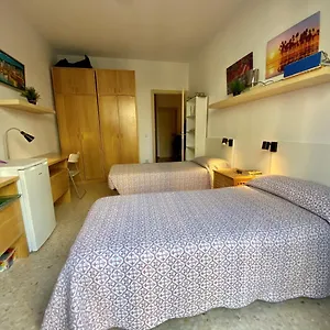 Apartment Housing Recommend For Students Barcelona